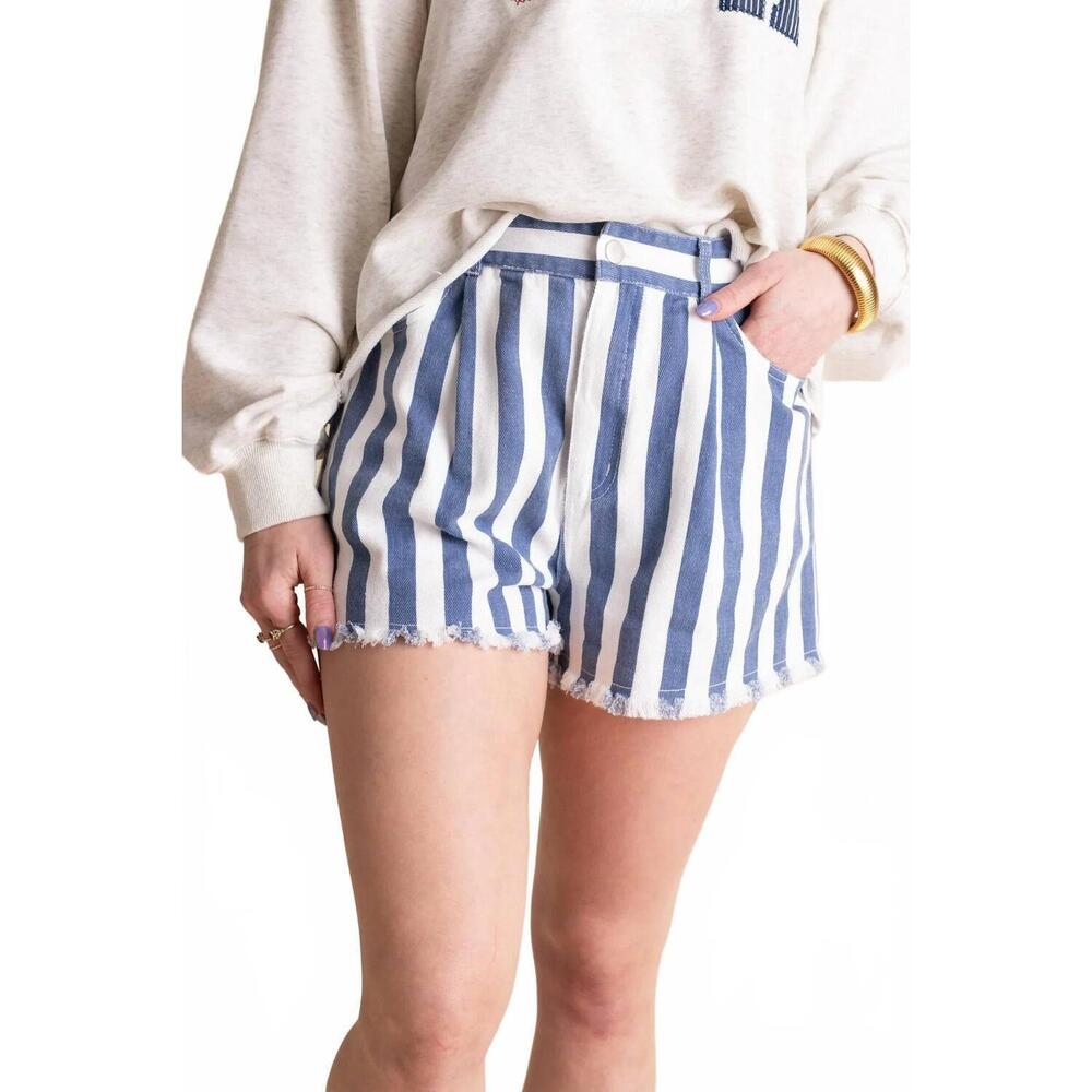 NEW GILLI morgan frayed hem shorts in blue
